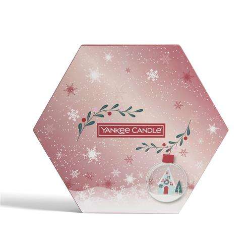 Yankee Candle Snow Globe Wonderland 18 Tealight & 1 Holder Gift Set