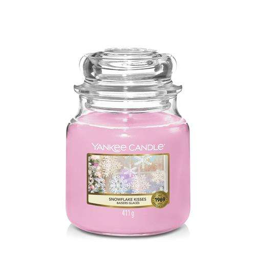 Yankee Candle Snowflake Kisses Medium Jar